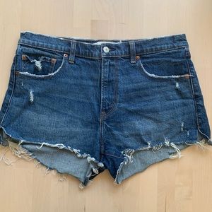 Abercrombie & Fitch The Mom Short Mid Rise Jean Cutoffs Blue Denim Size 10